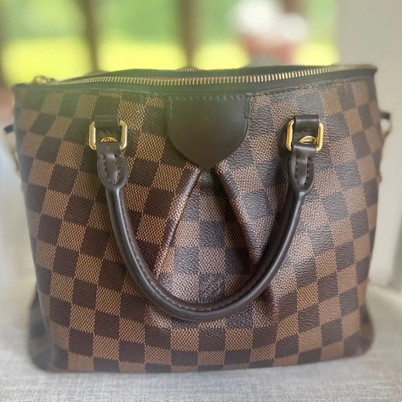 ๐๐จ๐ฎ๐ข๐ฌ ๐๐ฎ๐ข๐ญ๐ญ๐จ๐ง ๐๐๐ฆ๐ข๐๐ซ ๐๐๐๐ง๐ ๐๐ข๐๐ง๐ ๐๐ (๐๐๐๐) - Picture 3 of 7